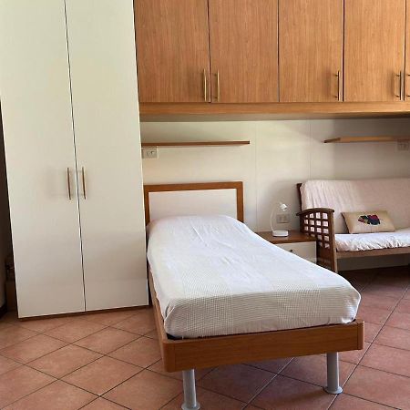 Lecco Only Females Guest House Luaran gambar
