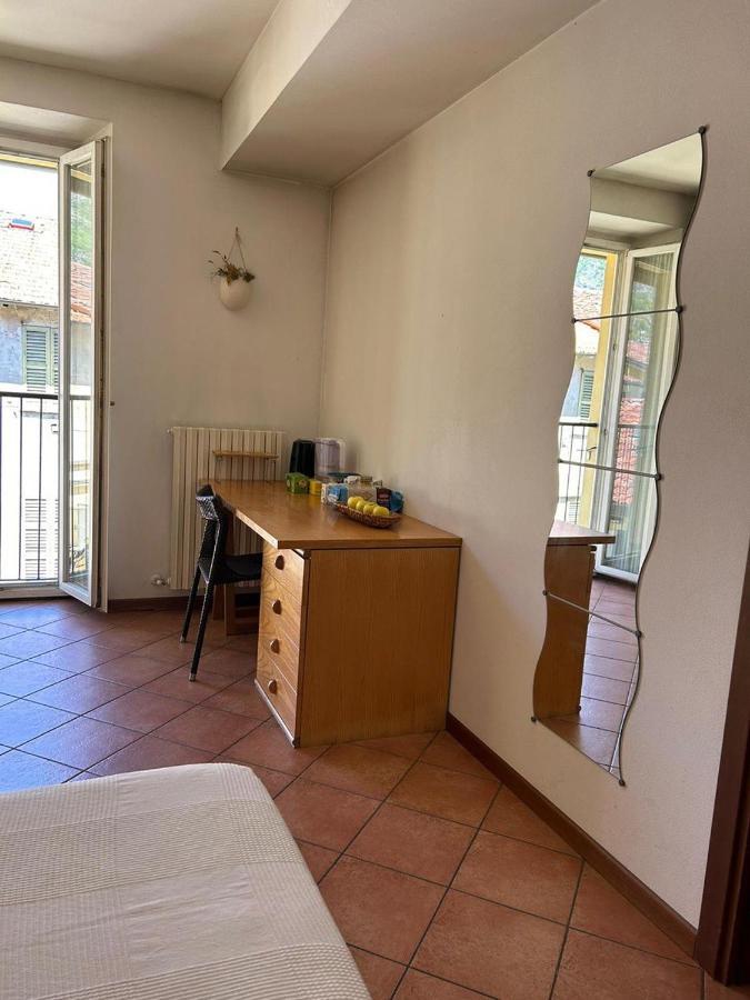 Lecco Only Females Guest House Luaran gambar